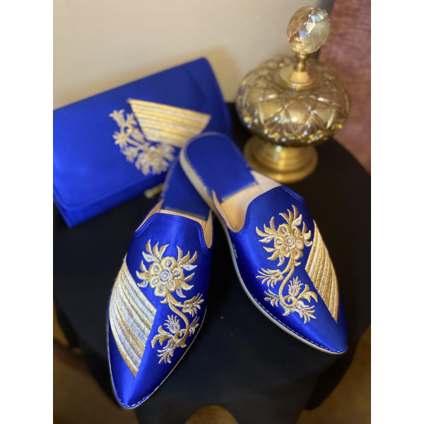Fleur Bleu Royale