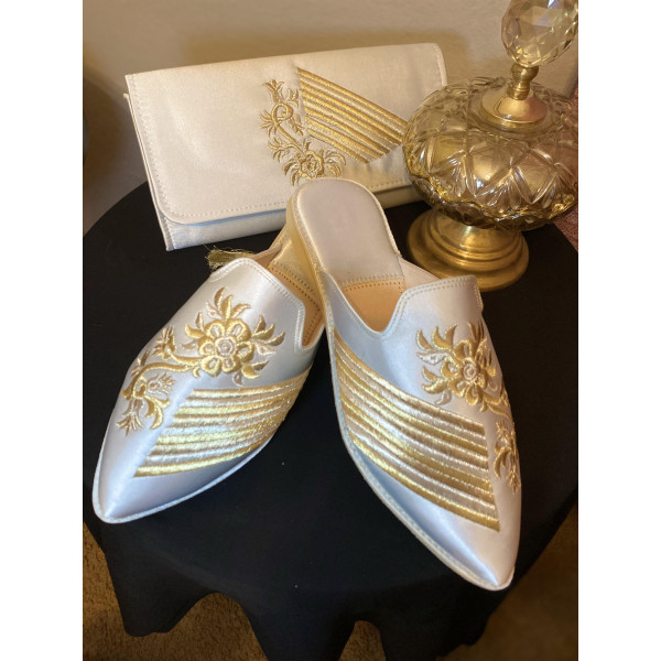 روايال زهرة رمادي