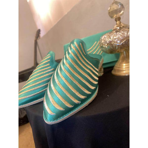 روايال أمواج أخضر